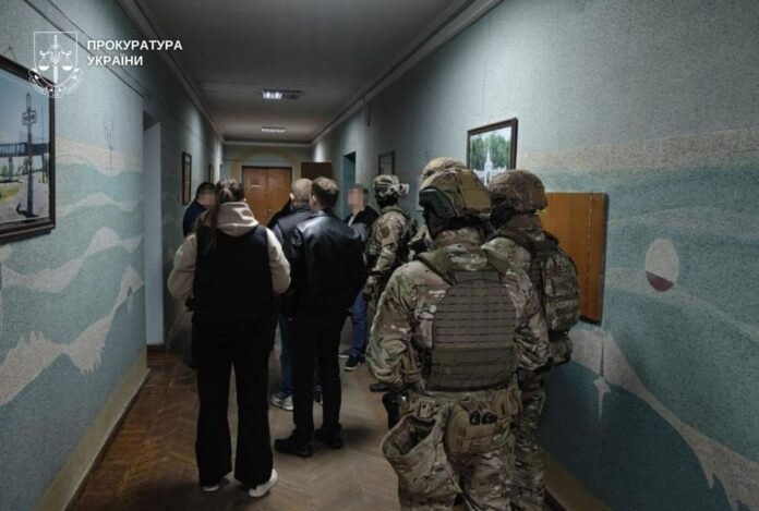 makhinatsii-na-pokhovanni-viiskovykh001